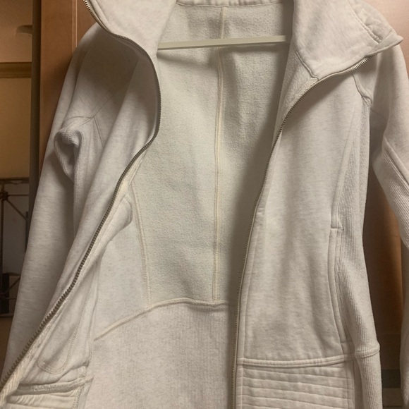 Lululemon Radiant Hooded Zippered Jacket Long Sleeves In Cream Or Oatmeal Color - Picture 7 of 16